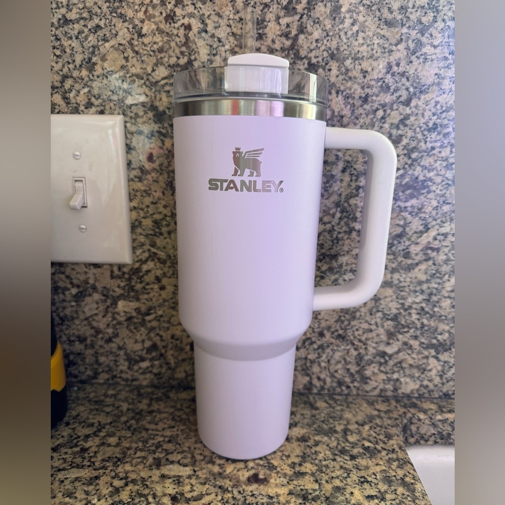 Stanley 40oz quencher - lavender